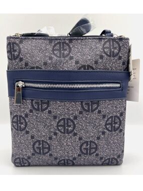 GIANI BERNINI DASHER FAUX LEATHER TRIPLE  ZIP CROSSBODY LOGO PRINT NAVY NWT
